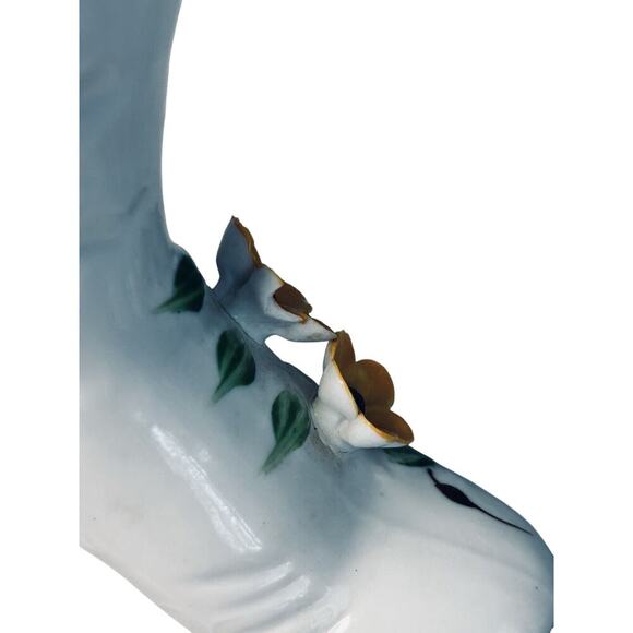 Vintage Porcelain Victorian Boot Shoe Vase White 3D Yellow Flowers Gold Accents - Picture 9 of 10